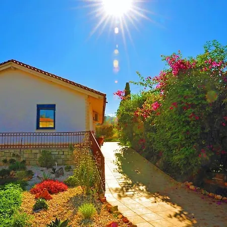 Rosa Kreta / Old Apartment *